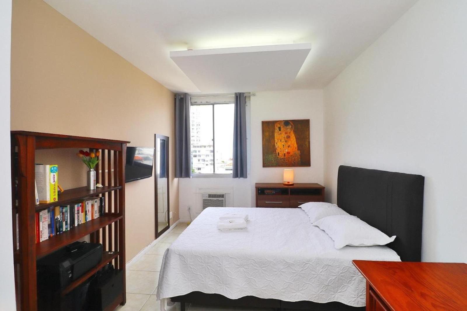 Apartamento Amplo 2 Quartos Com Vista Mar: 300M Da Praia Copacabana Rio de Janeiro